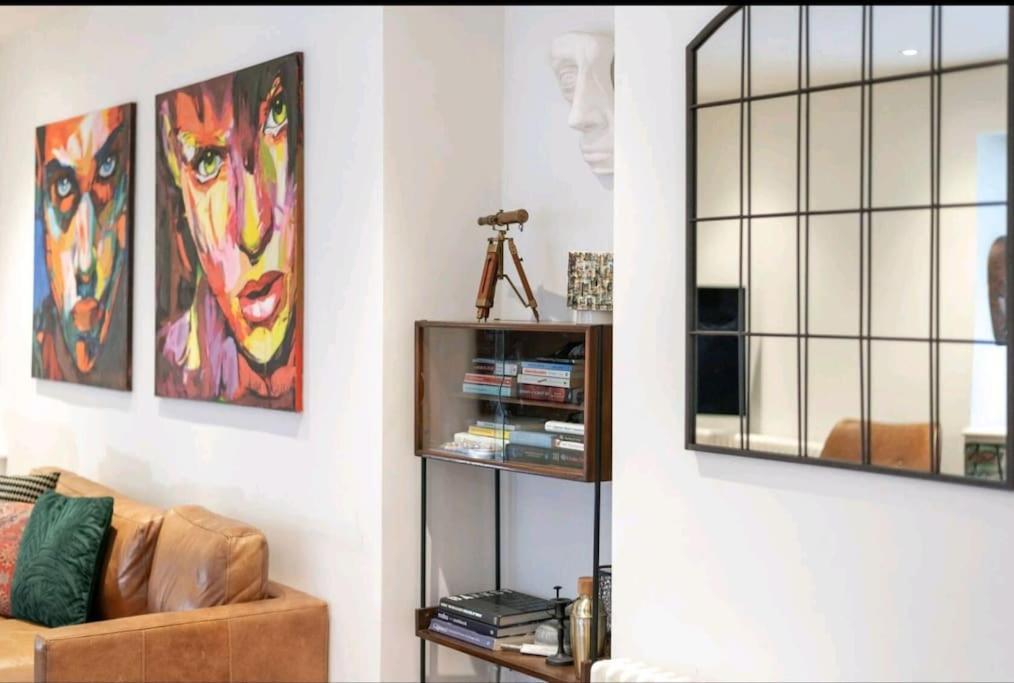 Cozy 1 Bedroom Flat In Soho Apartment *